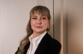 ЕЛЕНА СТРАЙСТА_2