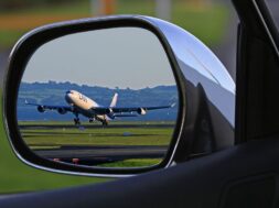 traffic-car-wheel-window-glass-driving-1351201-pxhere.com